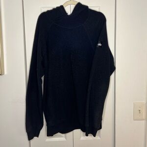 ALO Yoga Men's Black Sweater